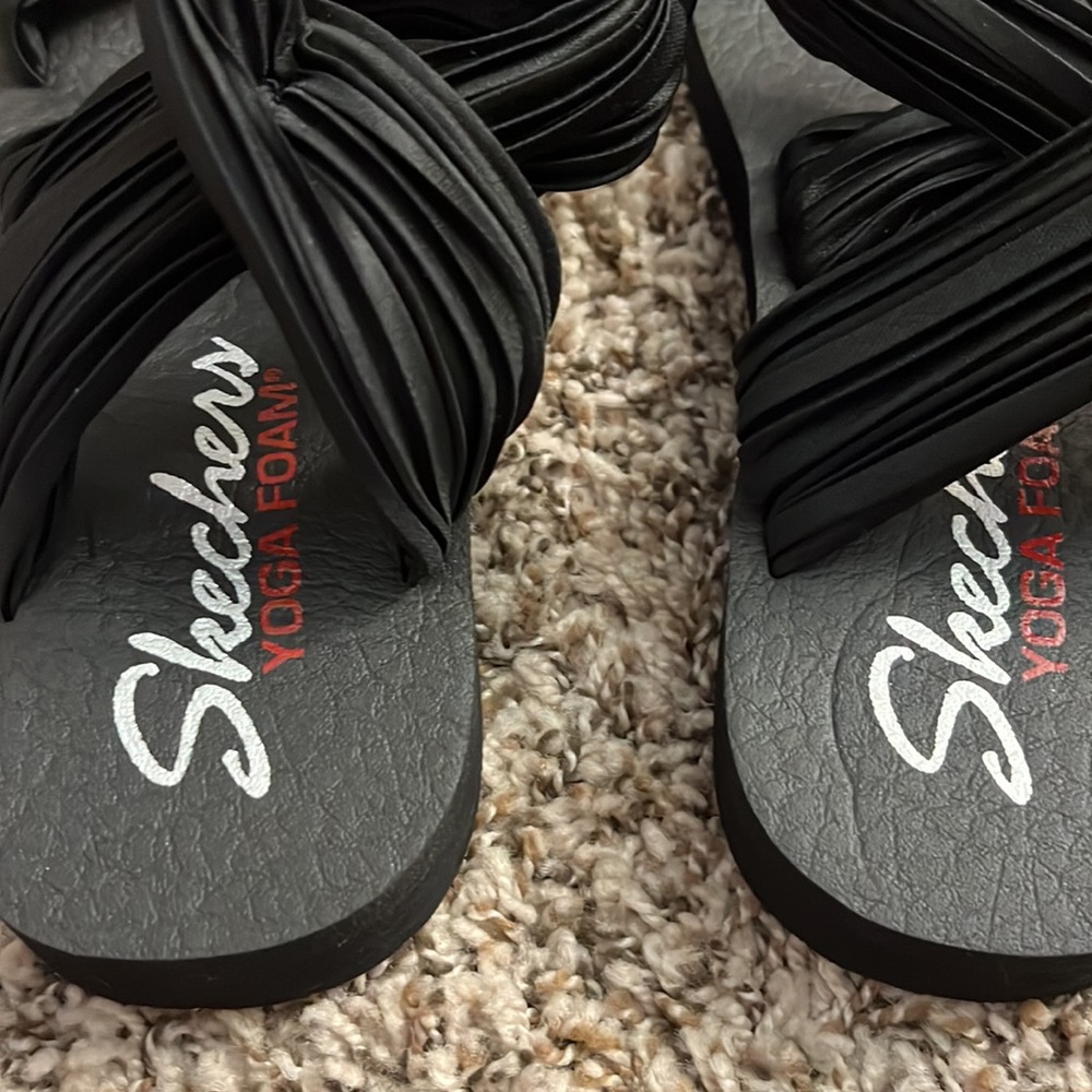 Sketchers strappy sandal - Picture 5 of 8